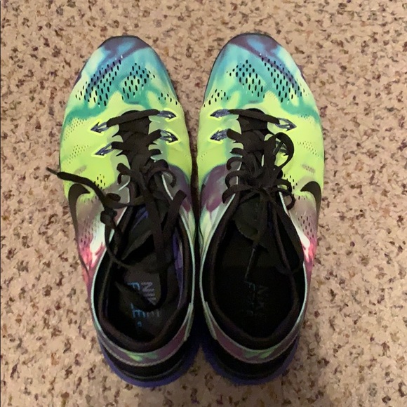 tie dye tennis shoes nike